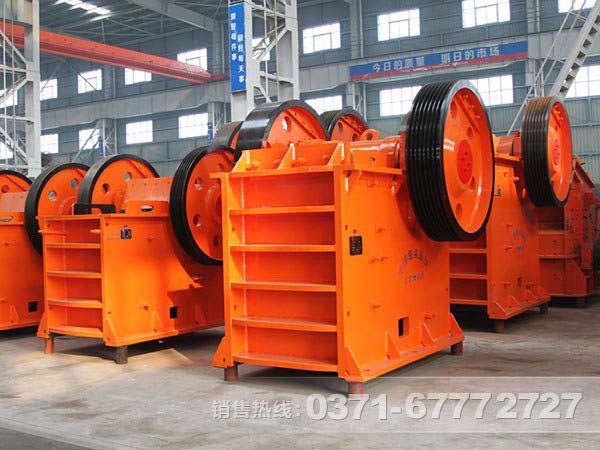 红星提醒：钠长石颚式破碎机安全生产的关键