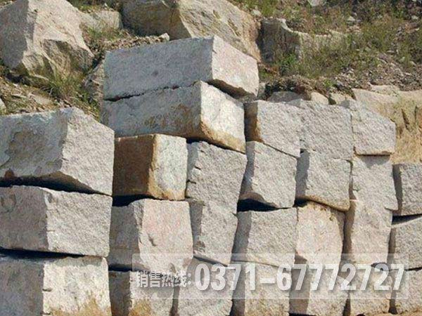 花岗岩石料生产线需要多少钱，用到哪设备？