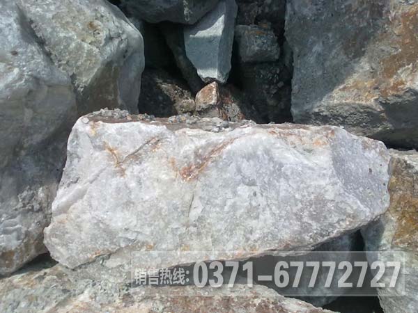 石英石制砂生产线组建方法、所需设备、工艺流程介绍