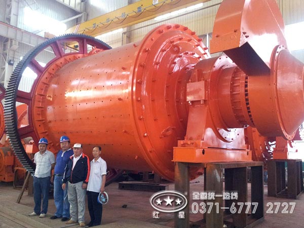 选铁球磨机客户留影