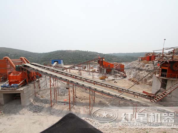 石子机组成的石子破碎生产线