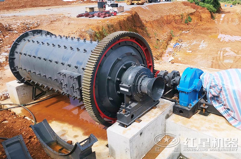 球磨机工作现场图片