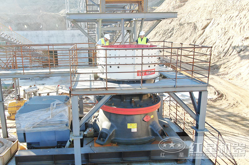 ?单缸圆锥破碎机工作现场图片