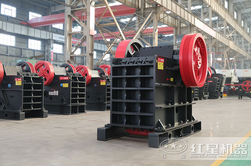 德版鄂式破碎机图片