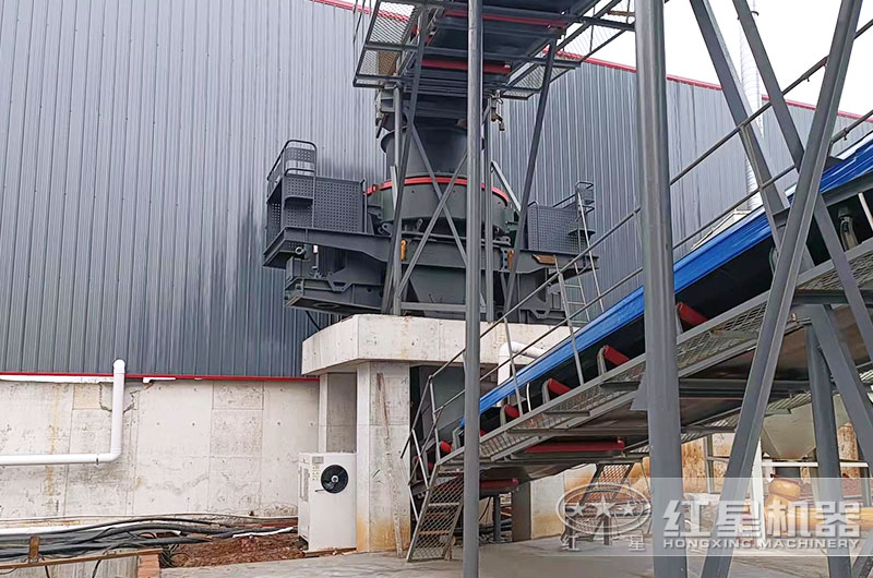 河北客户石头制砂机工作现场