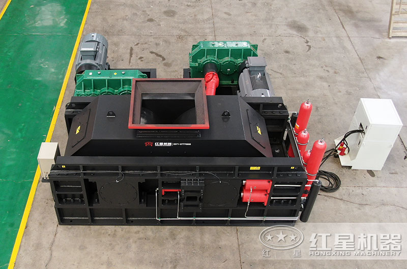 双齿辊式破碎机俯视图 双齿辊式破碎机俯视图