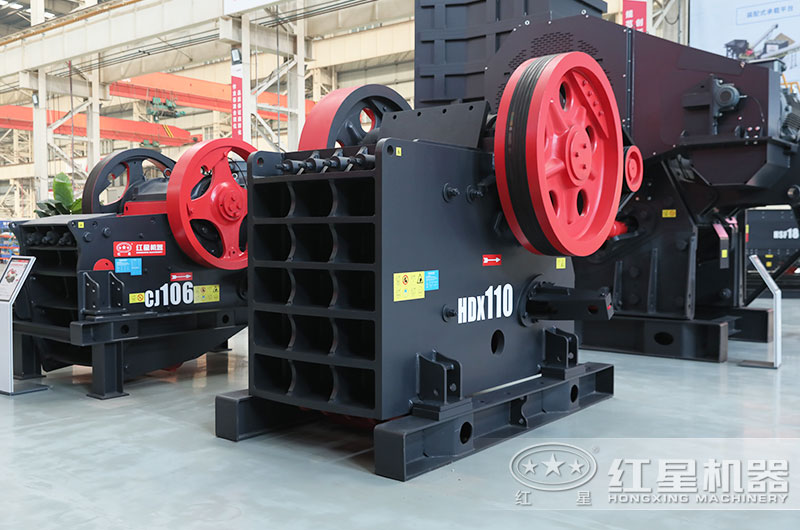 矿用破碎机图片