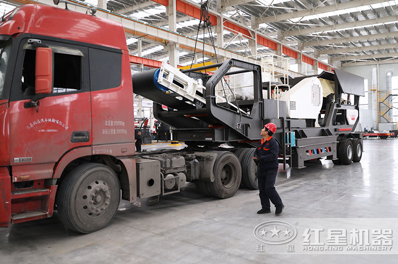 移动建筑垃圾粉碎机准备发货