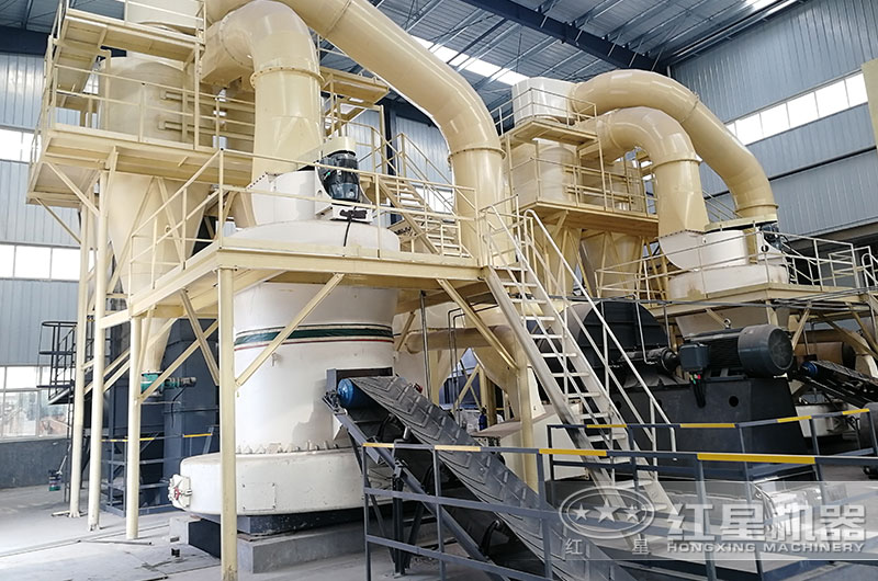 山西客户高强磨粉机工作现场图片