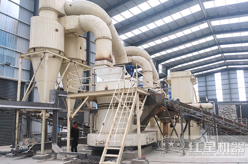 超细磨粉机工作现场图片