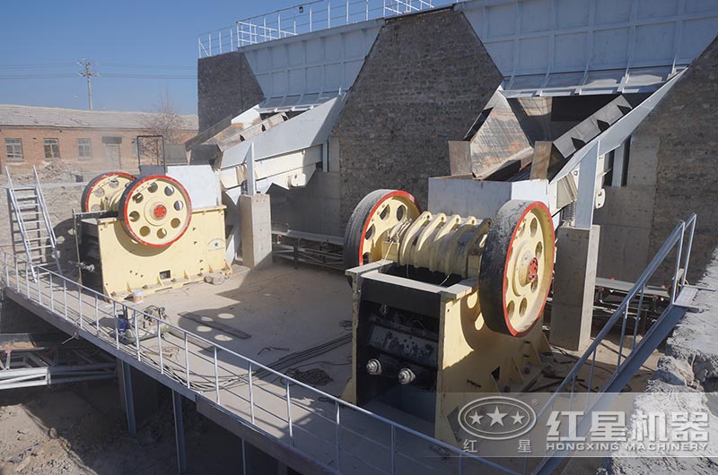 大型破石机时产量多少吨？多少钱？