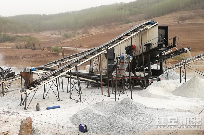 移动式反击破工作现场图片