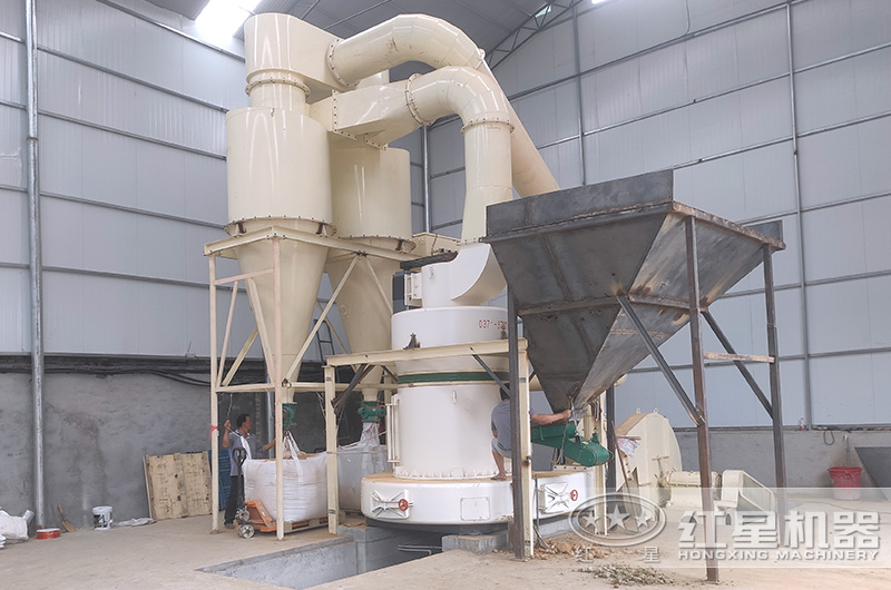 雷蒙磨可以磨石英砂吗？每小时二十吨的多少钱？