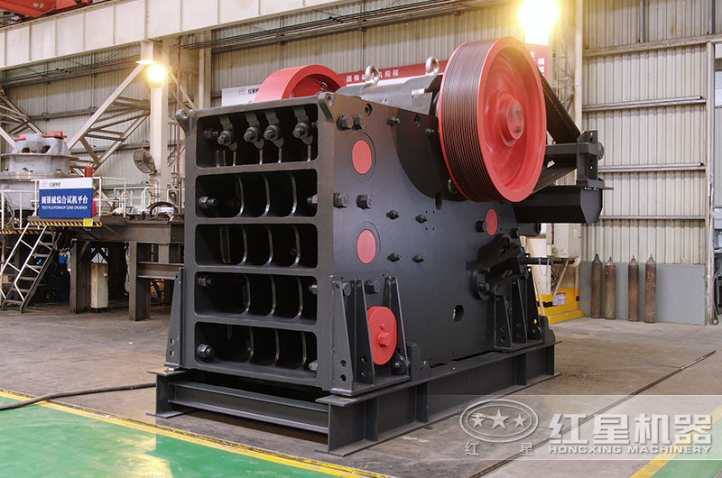 大型石头颚式破碎机图片