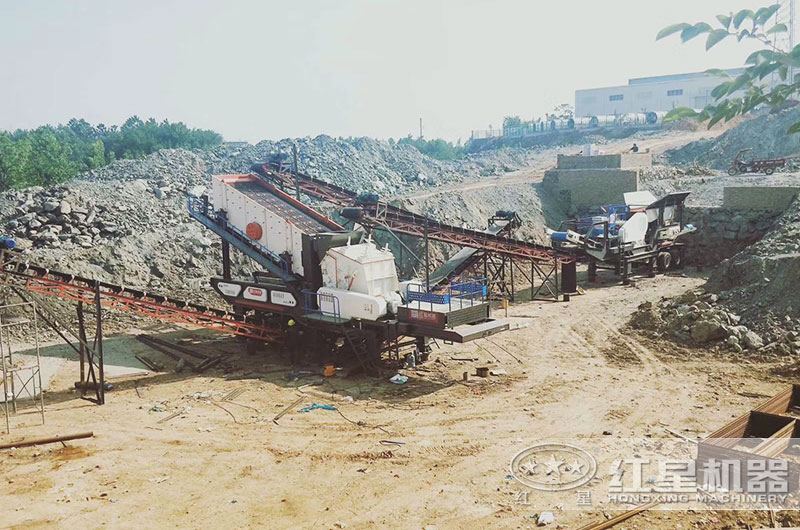 移动破碎生产线作业现场