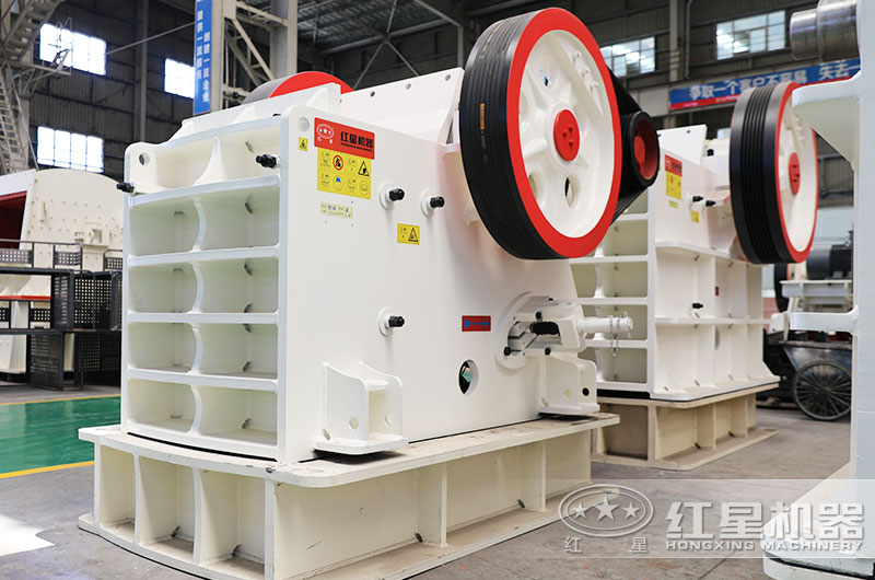 石头颚式破碎机图片