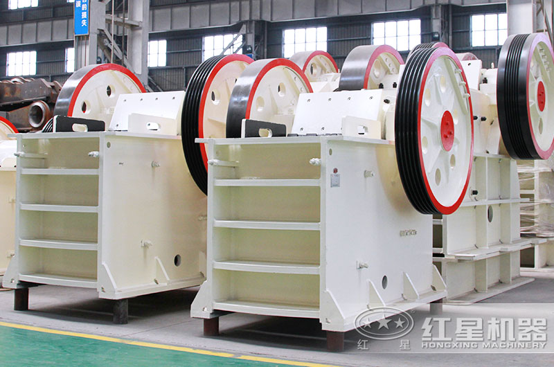 萤石破碎机图片