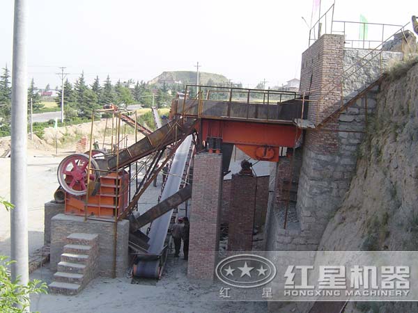 鄂式破碎机投产客户现场