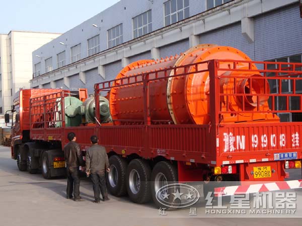 石英棒磨机发货现场