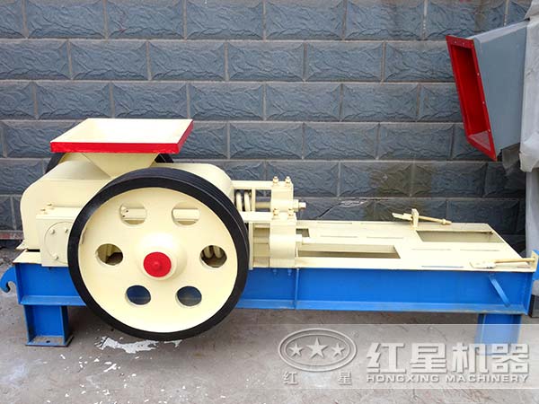 小型对辊式矿石破碎机