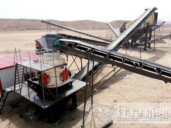 液压圆锥破碎机工作现场