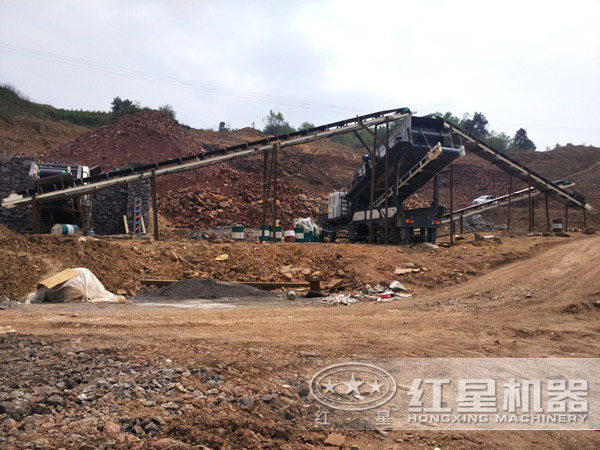 移动破碎站作业现场