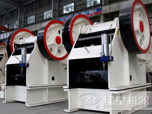 大型石头颚破碎机市价多钱？（内附高清颚破作业视频）