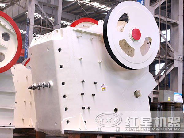 新型环保颚式破碎机