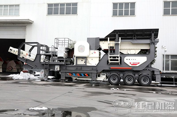 小型车式流动石子粉碎机，小巧轻便但不失专业