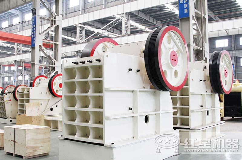 不同型号规格下的鄂式破碎机