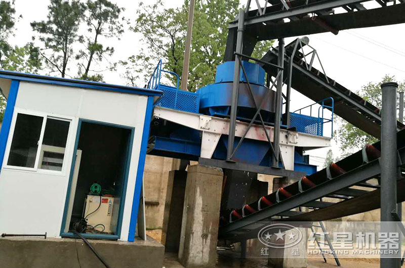 制砂生产线在电力的带动下稳定作业