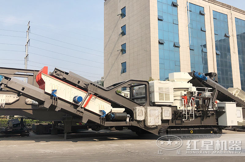 巨石移动履带颚式破碎机和圆锥破碎机山东烟台顺利投产