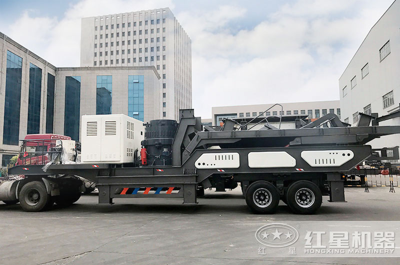 轮胎移动圆锥式破碎站挂上车头发货中