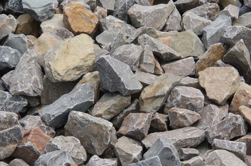 石灰石制砂使用哪种制砂设备会比较好？