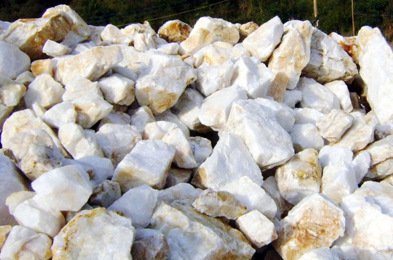 便宜且易获得的石英原料