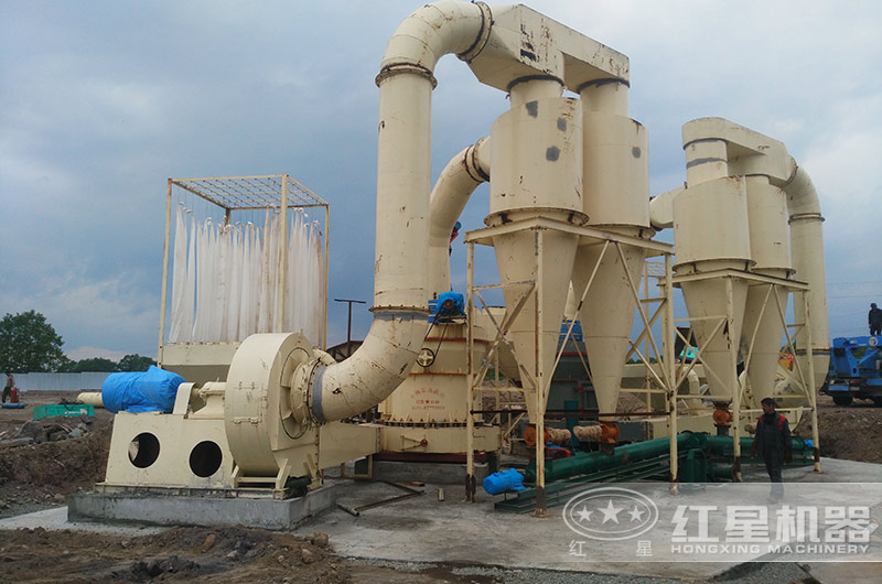 石膏磨粉加工现场