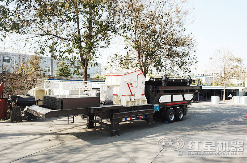 二合一中的移动反击破碎机