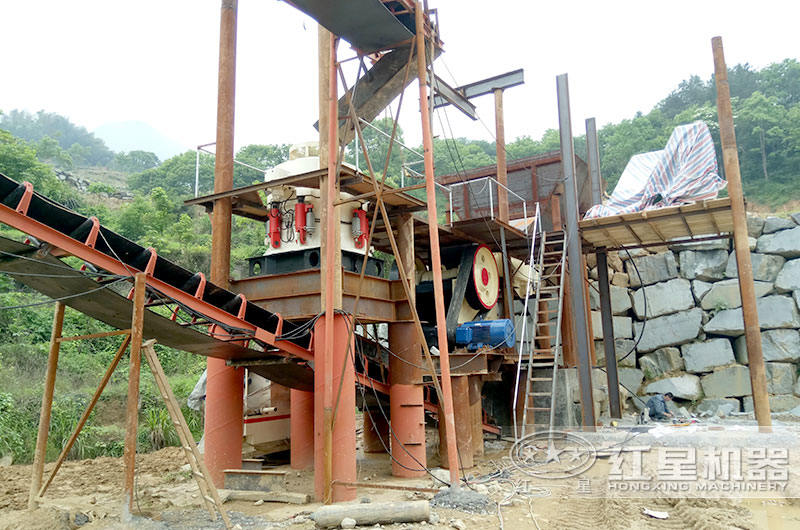 山西客户的碎石加工现场