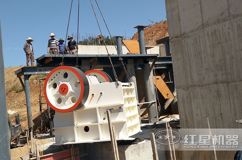 大型石场一般用什么破碎机？这里有现场视频，有图有真相