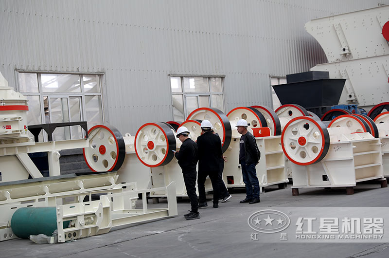 破碎石头的设备有哪些？内含设备图片