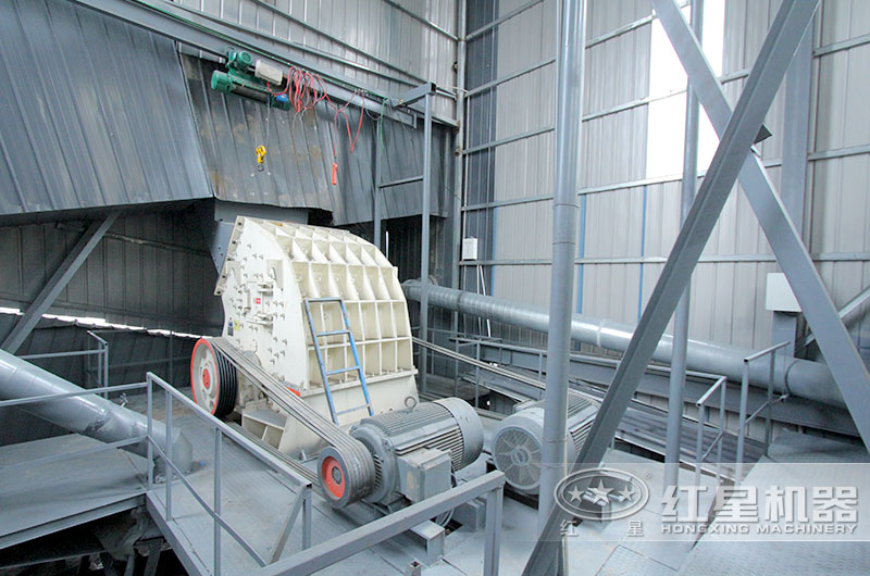 锤式破碎机能破碎生石灰吗？有时产50吨的吗？