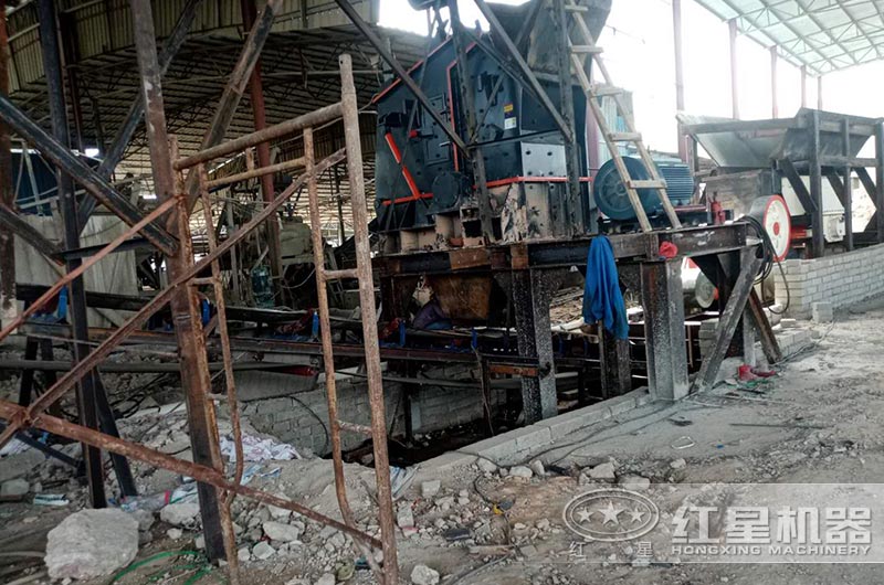 1315反击破制砂机没有筛底能不能出砂？板锤多久换一次？怎么安装？