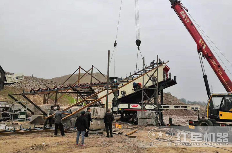 时产150T左右的河卵石移动式制砂机单价是多少？能不能分期付款？