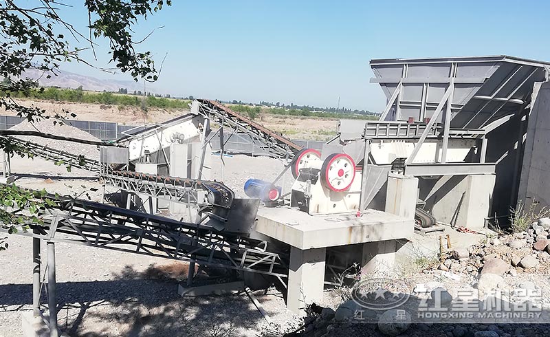 矿山鄂式破碎机价格一台是多少钱？详看红星破碎机2021新报价