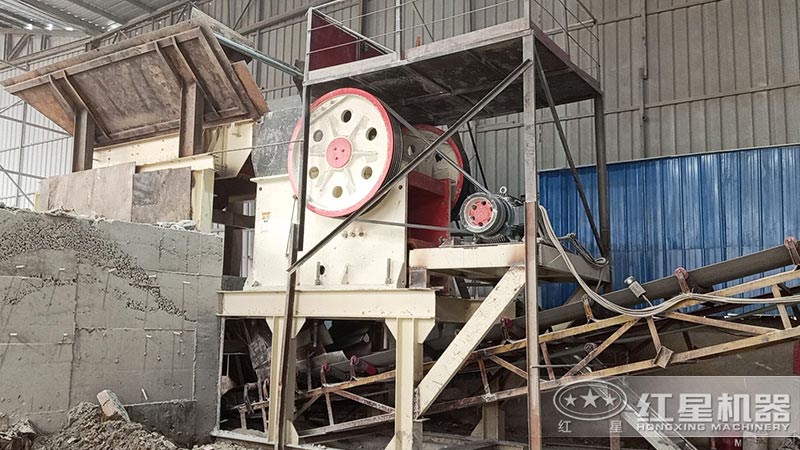 破碎机250x400自重多少吨？有全自动的吗