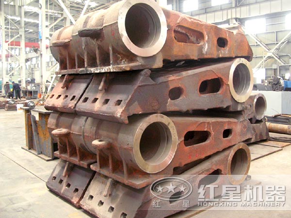 颚式破碎机配件图片